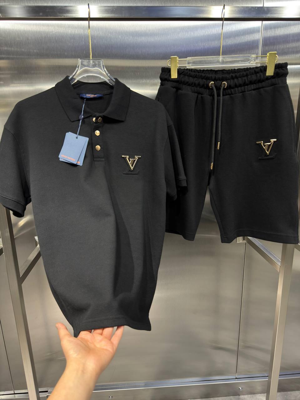 LV:SET OF T-shirt & shorts