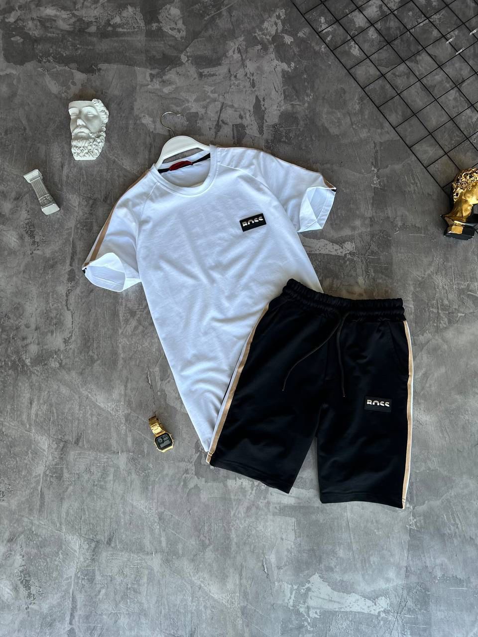 Hugo :SET OF T-shirt & shorts